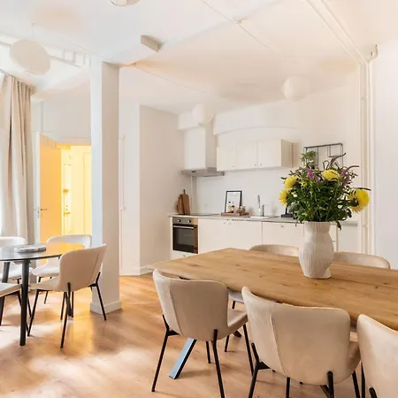 Apartmán Noble - Fantastic 5-bdr In The Capital *