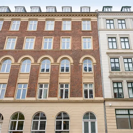Noble - Fantastic 5-bdr In The Capital Apartmán *