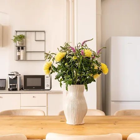 Sanders Noble - Fantastic 4-bdr In The Capital Appartement Copenhague