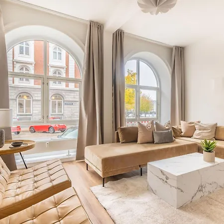 Sanders Noble - Fantastic 5-bdr In The Capital 哥本哈根