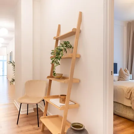 Apartment Sanders Noble - Fantastic 4-bdr In The Capital *