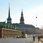 Апартаменты Noble - Fantastic 5-bdr In The Capital *